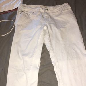 White skinny jeans